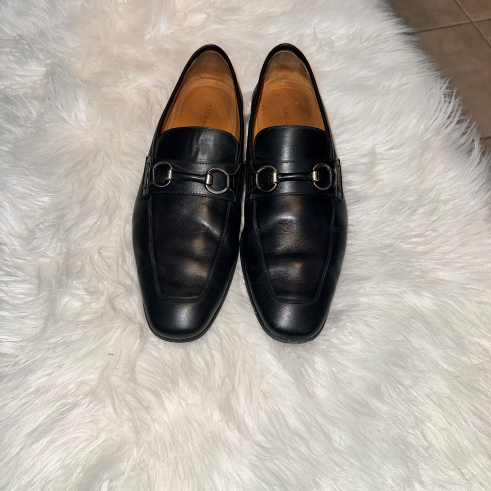 Magnanni Black Leather Slip-On Loafers - Picture 3 of 11